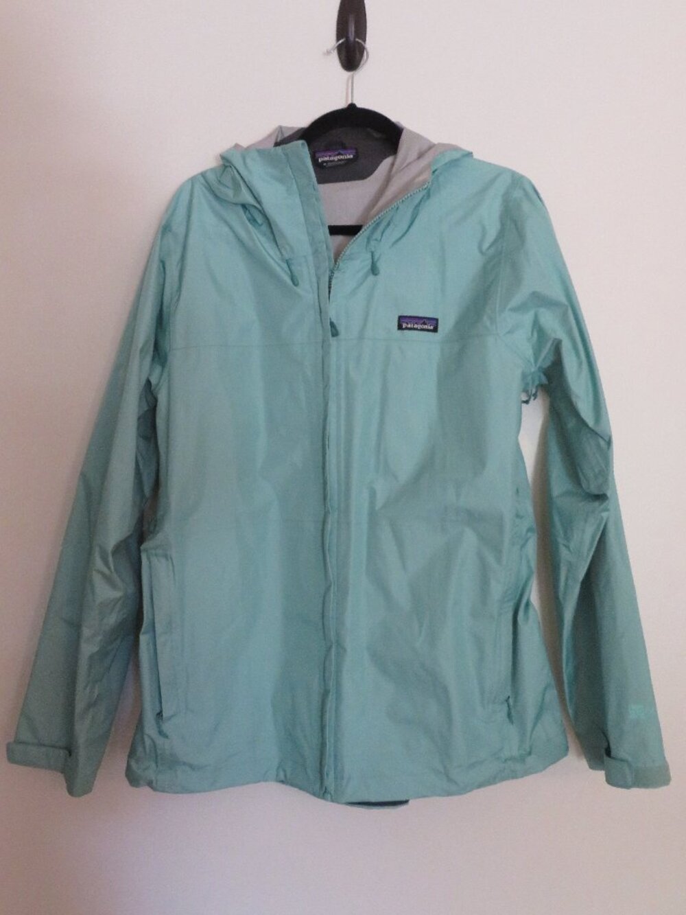 Patagonia | Size XL | Mint Green Torrentshell Womens Hiking Rain Jacket Coat